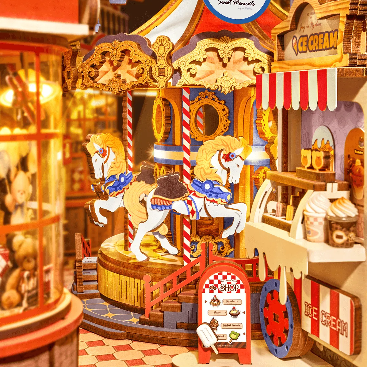 Detalle del carrusel y el puesto de helados de Fairytale Amusement Park.