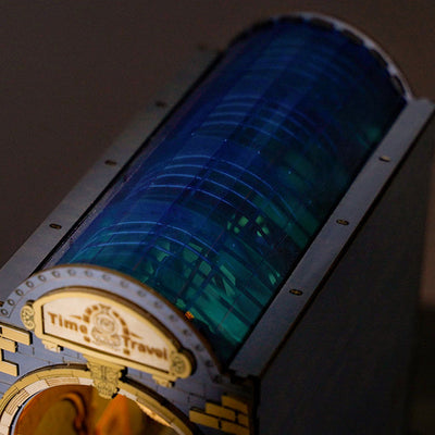 Detalle de la cubierta curva azul de Time Travel.